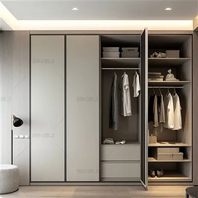 Otvorena ormar za odjeću